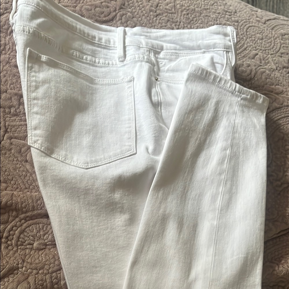 FRAME Denim Le Skinny White Straight Leg Jeans Size 32 EUC wardrobe essential